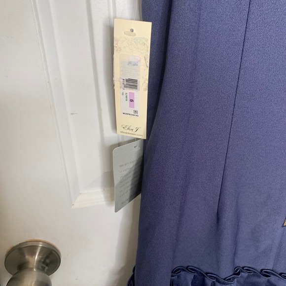 Eliza J Navy Blue Dress Ruffle peplum Sleeveless‎ Party Cocktail Size 6 guest - Picture 6 of 10